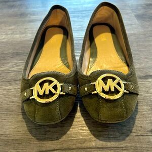 Michael Kors Ballet Flats with Gold Logo 6.5